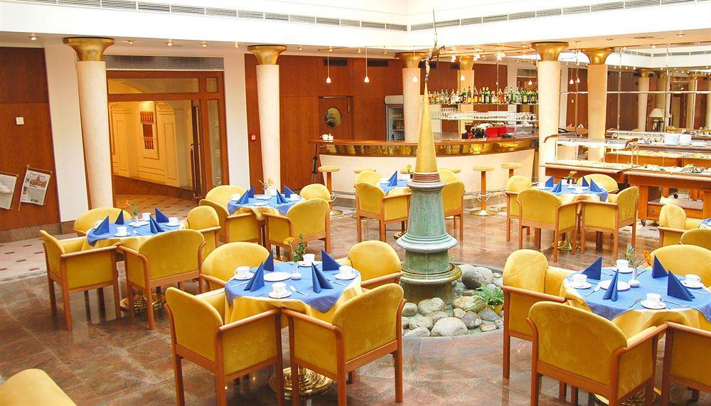 Galerie Royale Otel Prag Dış mekan fotoğraf