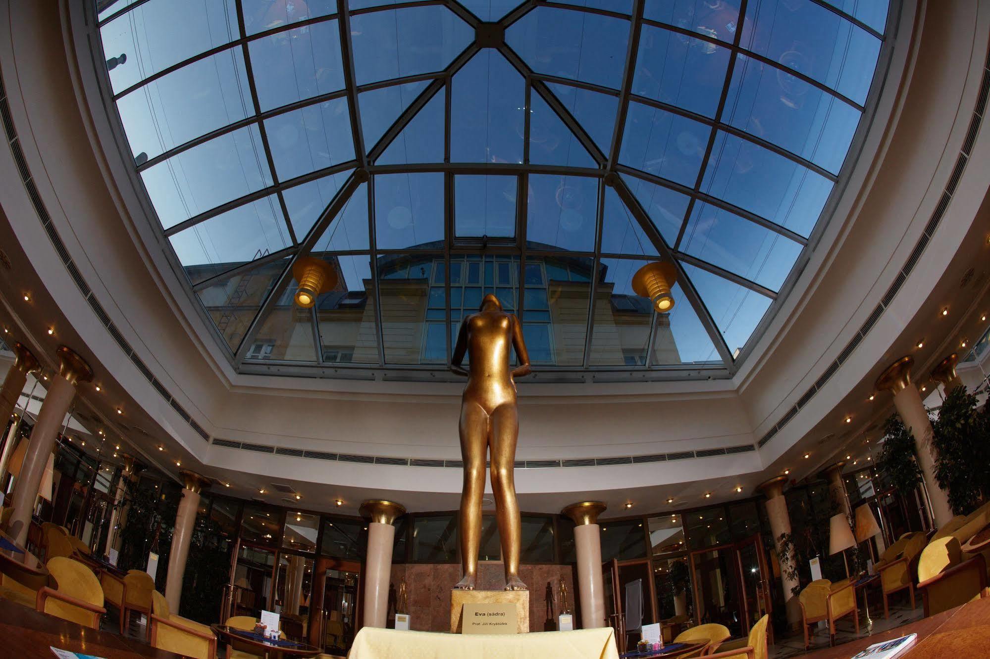 Galerie Royale Otel Prag Dış mekan fotoğraf