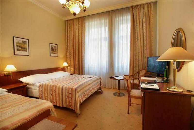 Galerie Royale Otel Prag Dış mekan fotoğraf